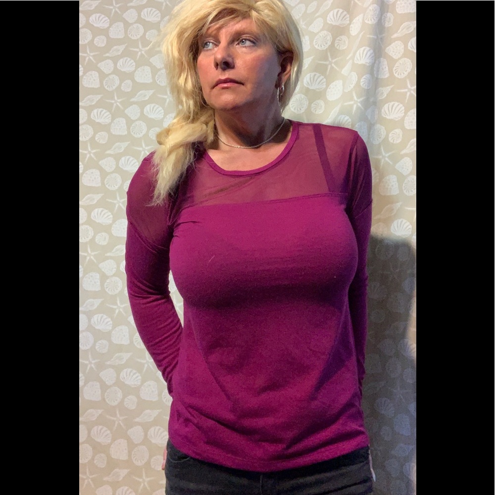 🛍VS Sport Cranberry top